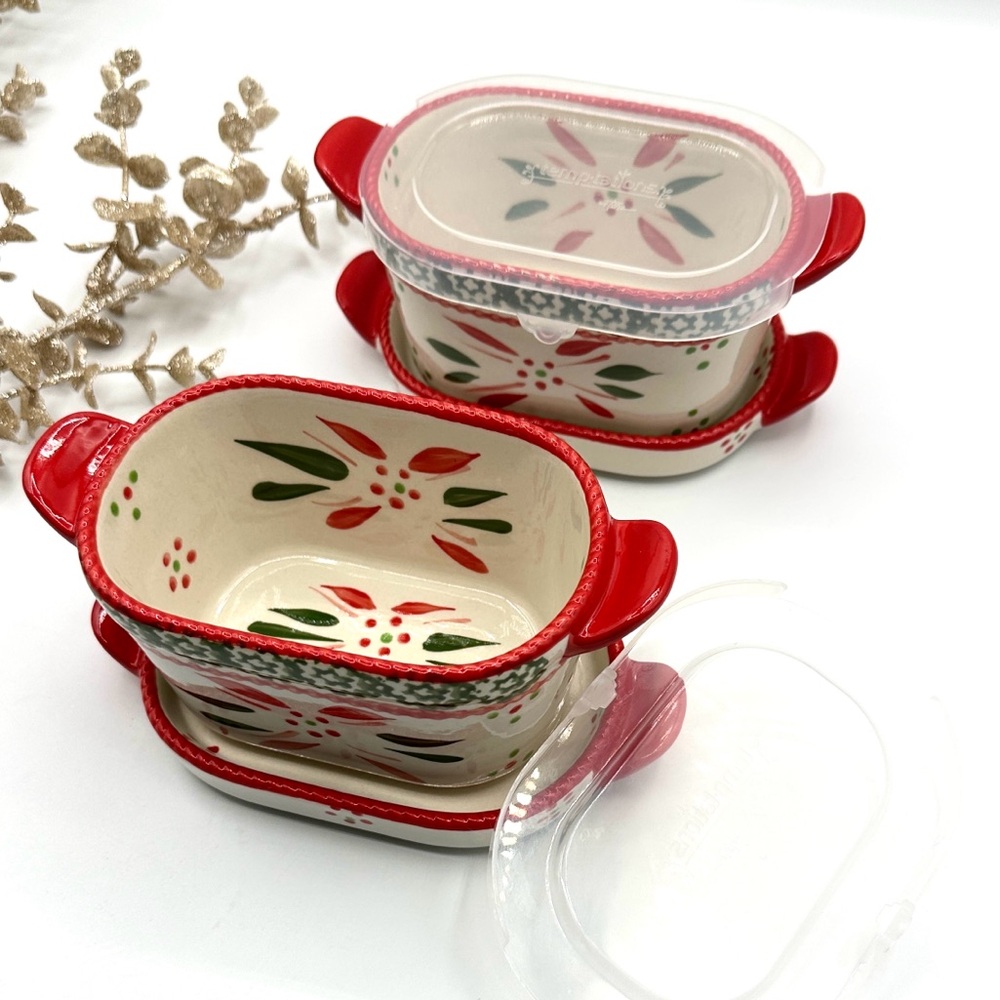 Set of 2 Temp-Tations Red & Green by Tara. 3 piece set of Two. 10oz